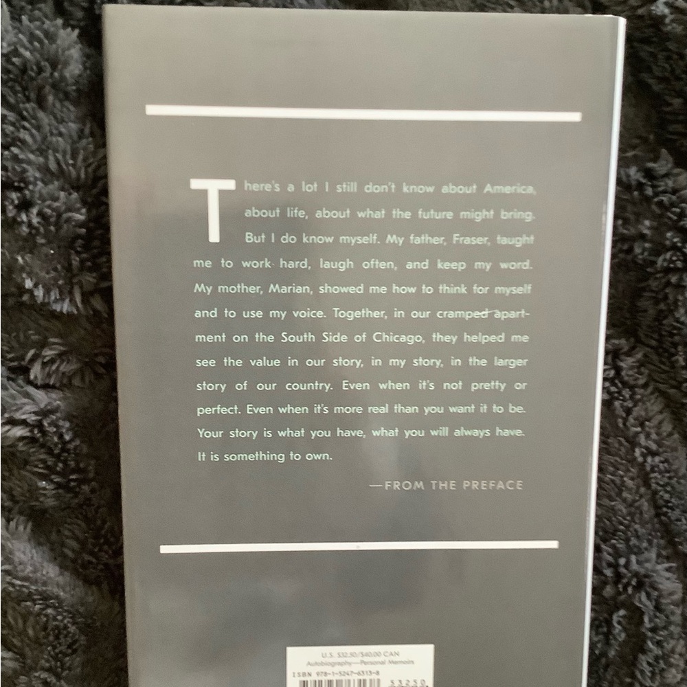 New York Times Bestseller book, Becoming, by Michelle Obama. - Picture 3 of 4